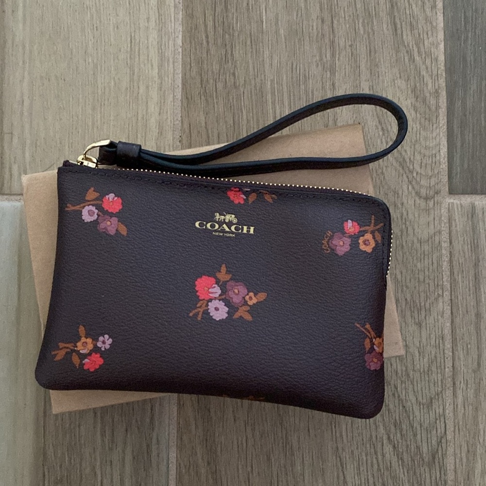 NWB Floral Coach Wristlet